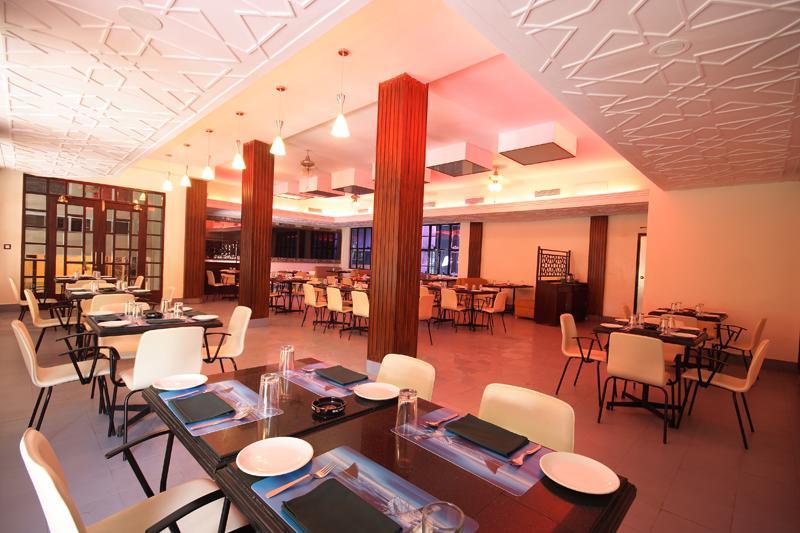 The Club Hotel Bangalore Exterior foto