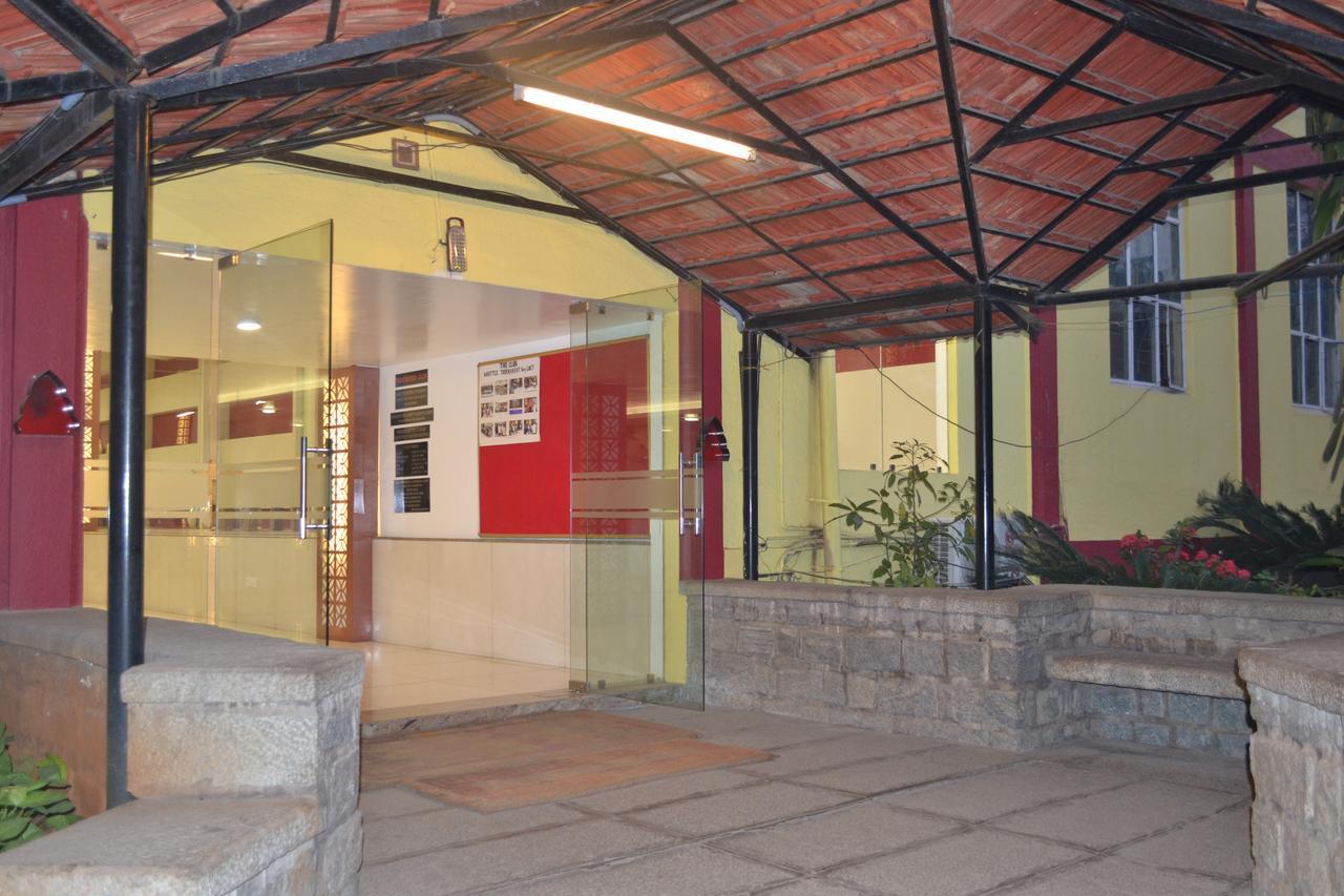 The Club Hotel Bangalore Exterior foto